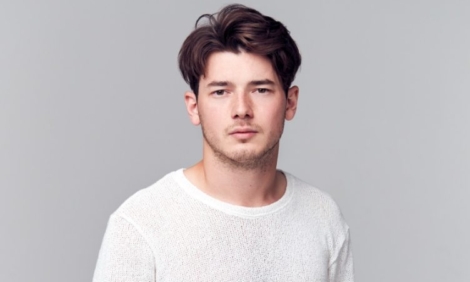 Demo attachment 1568 studio portrait of young man with serious 8YSPPQM